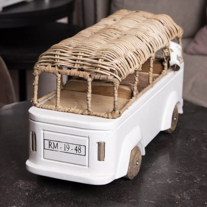 RM Rustic Rattan Campervan – Bild 3